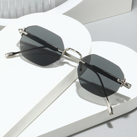 Lunettes de soleil unisexes sans monture, inspirées du métal, légèrement luxueuses, protection UV380, verres polarisés, mode transfrontalière