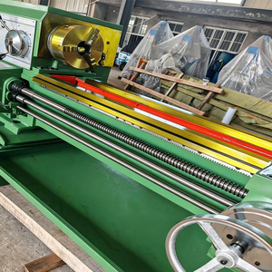 Tour à usage intensif avec cadre en fonte rigide, grande portée de coupe, et porte-outils complet pour le travail en atelier - Product Image 2