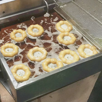 Machine commerciale de beignet de boule Fabricant Mini fabricant professionnel de friteuse de beignet Machine automatique de beignet de Pon De Ring