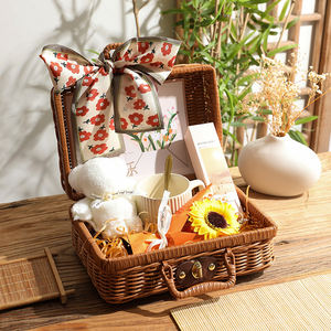 Juego de caja de regalo <span class=keywords><strong>para</strong></span> <span class=keywords><strong>empleados</strong></span>, cesta de mano tejida de ratán pequeña Vintage, cesta de Picnic <span class=keywords><strong>para</strong></span> regalo de cumpleaños <span class=keywords><strong>para</strong></span> niñas con recuerdos - Product Image 6