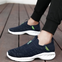Chaussures de marche unisexes en maille respirante, chaussures de sport de luxe OEM de haute qualité, chaussures décontractées classiques légères de créateur, toutes saisons