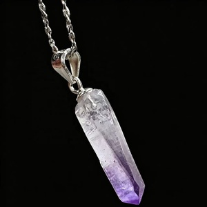 Pendentif en améthyste brute de <span class=keywords><strong>Vera</strong></span> <span class=keywords><strong>Cruz</strong></span> avec fermoir en argent 925, cristal naturel en forme de croix, charme spirituel de guérison - Product Image 1