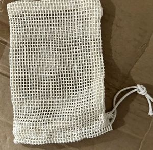 Bolsa de tela de algodón natural sin blanquear con cordón, ecológica y reciclable, para guardar jabón, regalos o joyas. - Product Image 5