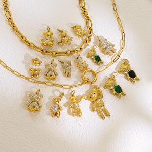 จี้กางเขนสแตนเลส ผู้จัดจำหน่ายเครื่องประดับที่เชื่อถือได้ ปราศจากนิกเกิล เหล็กกล้าเคลือบสีโรสโกลด์ - Product Image 1