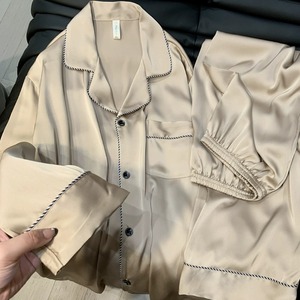 Pigiami da Uomo Personalizzati di Alta Gamma, Ecologici in Bambù, Lussuosi Pigiami in Raso Premium per Coppie - Product Image 5