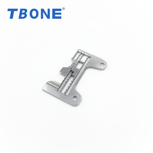 TBONE EXT Jack 798 Pièces pour machine à coudre surjeteuse synchrone : Plaque porte-aiguille et pied presseur de position d'aiguille - Product Image 3