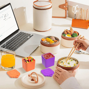 Conteneur de stockage alimentaire 128 ml carré en silicone avec couvercle détachable à clipser pour la conservation de la fraîcheur, idéal pour les voyages et les épices de cuisine - Product Image 1