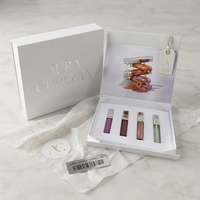Ensemble d'emballages de luxe sur mesure pour gloss à lèvres blancs, boîte rigide pliable à fermeture magnétique avec insert personnalisé