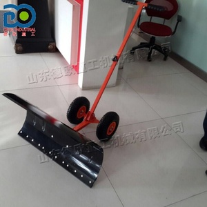 <span class=keywords><strong>Pelle</strong></span> à neige extérieure légère utilisée pour pousser les piles de riz à ordures et la neige avec des roues <span class=keywords><strong>Pelle</strong></span> d'hiver de taille compacte - Product Image 4