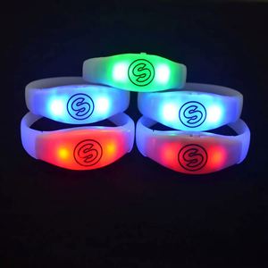 สายรัดข้อมือซิลิโคน LED กระพริบแสง ตอบสนองต่อเสียง พร้อมของแถมฟรี - Product Image 6