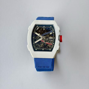 Montre pour homme en fibre de carbone, nouvelle, luxueuse, tendance, résistante aux chocs, étanche, ultra-fine (7,8 mm), cadran squelette, 26 ans de garantie. - Product Image 2