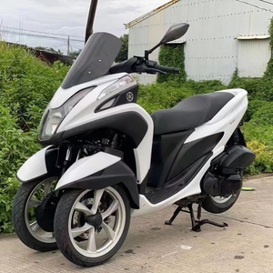 Motocicleta Usada Importada AD 222, Scooter Grande de Tres Ruedas, Estilo BMW, con Inyección de Combustible, Tipo Cruiser, Carrocería Abierta - Product Image 1