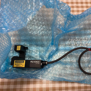 KEYENCE LK-G08 High Speed and High-precision CCD Laser Displacement <b>Sensor</b> LK-G3000 Series <b>Sensor</b> Head Spot Type LK G08 - Product Image 3