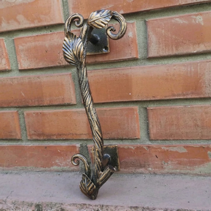 Decoración de Pared de Hierro de Estilo Vintage, Elegante y Duradera, con Patrones Florales y Acabado Pintado, para Cercas, Enrejados y Puertas - Product Image 1