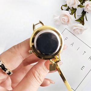 Reloj de pulsera de aleación para mujer con diseño de dibujos animados para negocios - Product Image 6