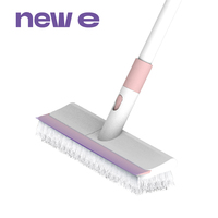 2024 2 en 1 gratter et sol baignoire et brosse à carrelage pour nettoyer la salle de bain brosse à récurer avec manche long poils rigides