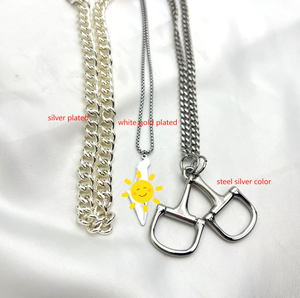 Colgante y Collar con Diseño <span class=keywords><strong>de</strong></span> Águila <span class=keywords><strong>Siria</strong></span>, Moneda <span class=keywords><strong>de</strong></span> Águila <span class=keywords><strong>Siria</strong></span> <span class=keywords><strong>de</strong></span> Una Libra, Tallada a Mano, Chapada en Oro <span class=keywords><strong>de</strong></span> 18 Quilates y Rodio, 1 Pulgada <span class=keywords><strong>de</strong></span> Diámetro - Product Image 4