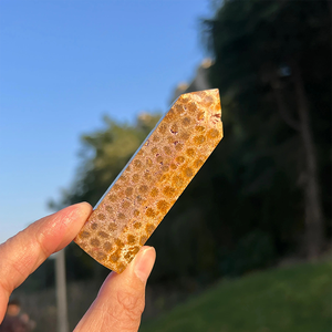 Piedras naturales de cristal de jade coral de alta calidad al por mayor para decoración del hogar única y regalos navideños - Product Image 3