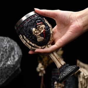 Gobelet <span class=keywords><strong>à</strong></span> <span class=keywords><strong>vin</strong></span> en acier inoxydable noir finition squelette de main pour restaurant, bar, hôtel - Product Image 3