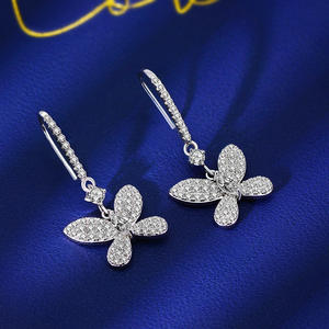 Pendientes de plata de ley 925 con diseño de mariposa para <span class=keywords><strong>mujer</strong></span>, aretes colgantes de circonita chapados en oro - Product Image 2