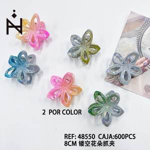 Pinza de pelo con diseño floral calado de 8 cm para mujer, accesorio de moda para el cabello - Product Image 3