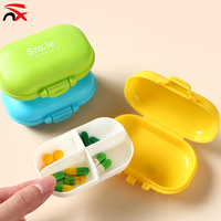 Grosir murah dicetak Logo Travel portabel satu minggu Macaron empat kompartemen Mini plastik Vitamin obat kotak penyimpanan pil