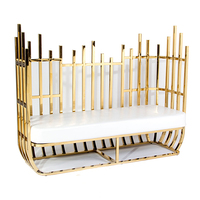 Canapé à cadre en acier inoxydable doré, coussin blanc, style nordique moderne, luxe, pour hôtel, couloir, mariage, haut de gamme