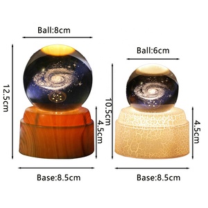 Lampada Notturna Personalizzabile con Sfera di Cristallo, Rotazione Automatica, Incisione Laser 3D, Motivo Universo - Product Image 5