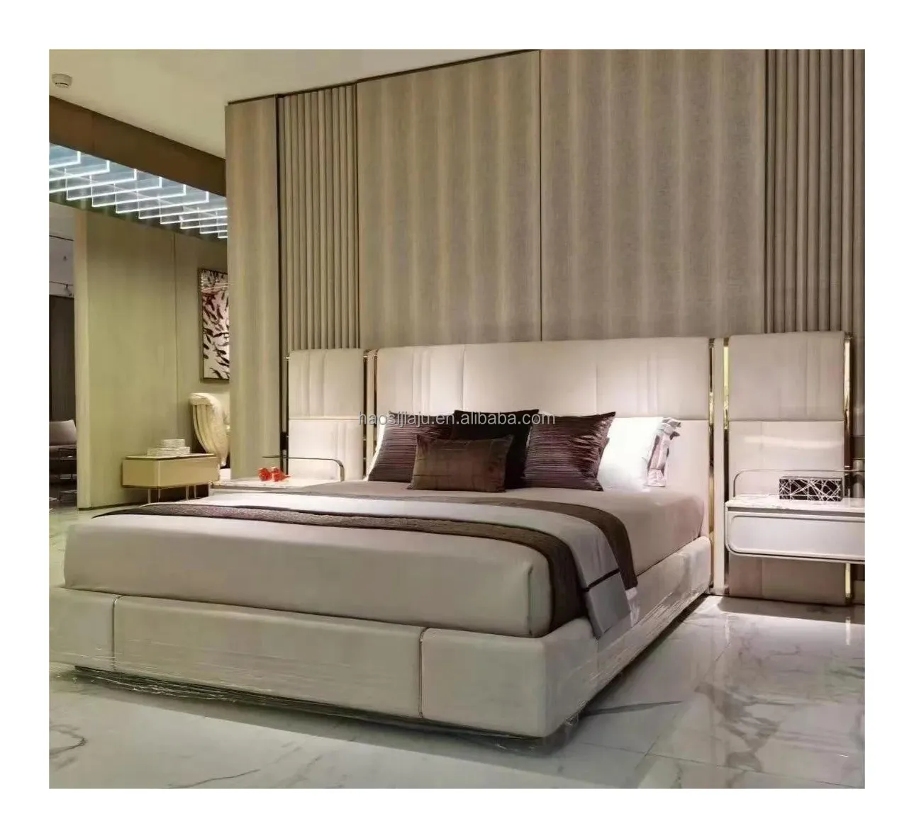 Modèle design style luxe italien lit en cuir chambre principale 1.8 mètres tapisserie d'ameublement d'hôtel haut de gamme lit NOVA