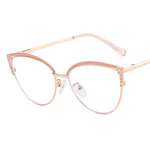 Montature per Occhiali da Vista a Forma di Occhio di Gatto per Ragazze, Nuovi Design 2026, Occhiali Anti Luce Blu per Donne, Occhiali Eleganti con Decorazioni in Diamante - Product Image 5