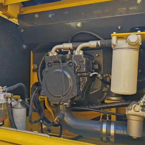 מחפר זחלי משומש מקורי מיפן מדגם קומטסו PC160 במשקל 16 טון לבנייה עם אישור EPA לכרייה - Product Image 5