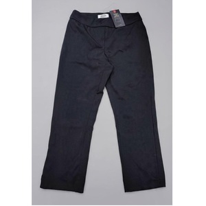 Capri pour femmes Stockify de qualité export, coupe moderne extensible, vêtement décontracté et respirant pour le quotidien, en vente - Product Image 1