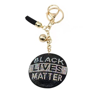 Elegante Portachiavi Americano BLM Black Lives Matter con Cristallo per Borsa da Donna o Accessorio Auto, Idea Regalo - Product Image 1