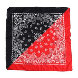 ผ้าพันคอสี่เหลี่ยมพิมพ์ลายดอกไม้สีดำขาวแดง สไตล์ฮิปฮอป ขายส่ง - Product Image 1