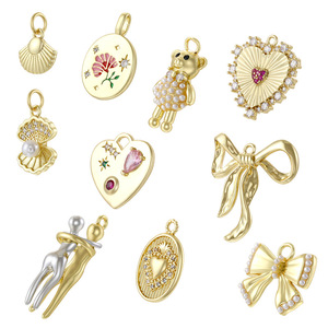 Glowluxe Joyería Creativa de Cobre, Pendientes Colgantes de <span class=keywords><strong>Moda</strong></span> con Perlas y Lazo de Amor, Colgante Personalizado Versátil con Diseño de Oso y Concha Chapado en Oro - Product Image 1