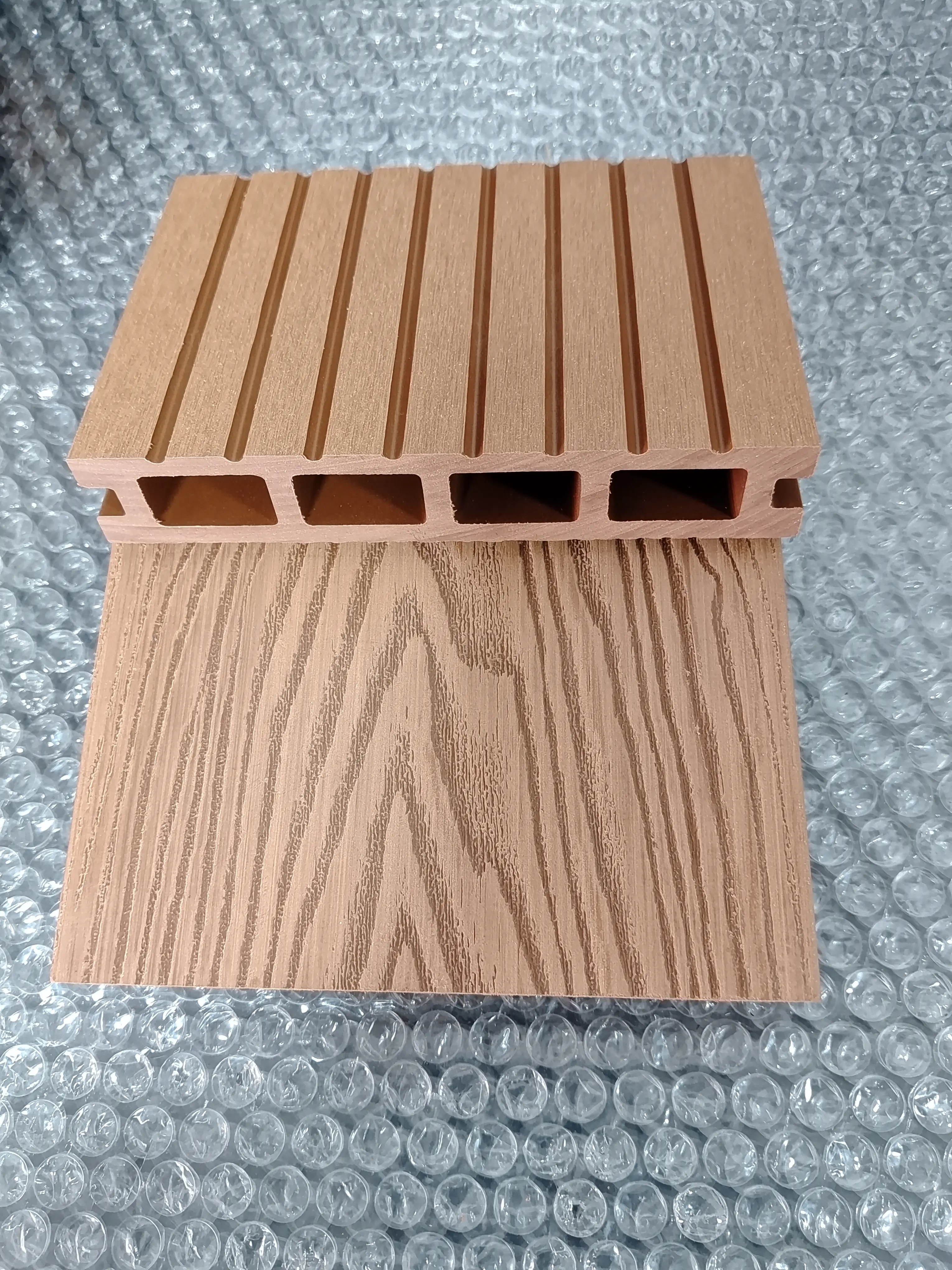 Piscina de madeira wpc deck de madeira-plástico composto de grãos de madeira 3D de alta qualidade para exterior