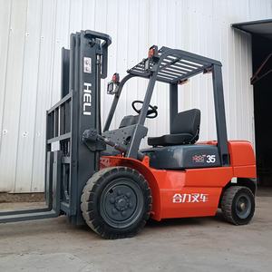 Montacargas Diésel Usado de Alta Calidad, 3 Toneladas, Heli 3t, Desplazador Lateral Hidráulico, Mástil de Dos Etapas, Neumáticos Sólidos, Motor Isuzu en Buen Estado - Product Image 5