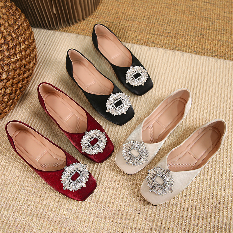 Flat Single Shoes 35-43 Large Size Soft Sole Women Sandals Shoes 2023 Casual Bean Shoes