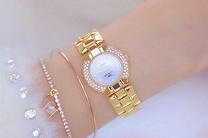 Elegante Reloj de Cristal para Mujer, Reloj de Pulsera de Cuarzo con Cadena Delgada - Product Image 3