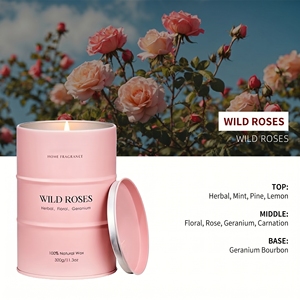 Bougie en cire de soja dans une boîte en métal mate, parfum floral romantique aux roses sauvages, cadeau d'anniversaire ou de Saint-Valentin pour elle - Product Image 2