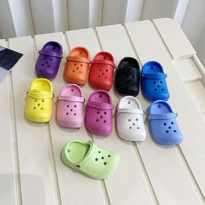 Llavero Colgante de Mini Zapatilla Promocional 2025 al por Mayor, Venta Directa de Fabricante - Product Image 5