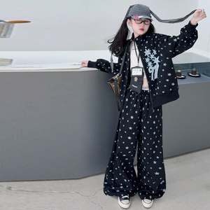 Completo due pezzi casual da <span class=keywords><strong>bambina</strong></span> stile coreano con pois e patchwork digitale, collezione Primavera 2026 - Product Image 3