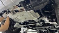 لوح حماية الهيكل السفلي 8 مم فضي إنفينيتي QX80 3.5 2025 من سبيكة الألومنيوم، واقي علبة نقل المحرك وحماية أسفل الهيكل، لرحلات الطرق الوعرة 4x4