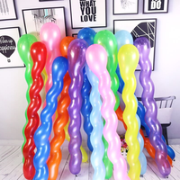 Meistverkaufte Lange Gedrehte Wellenförmige Spiralballons in Verschiedenen Farben Leuchtende Dreistufig Blinkende Warmlicht-Ballons für Kinder zum Valentinstag