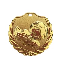 Médaille de récompense en métal personnalisée pour la compétition de football des jeunes, avec découpe irrégulière en 3D et émail souple