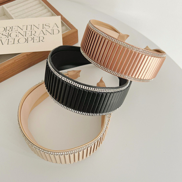 Fashion Ultra Wide Leather Belt With Diamond Headband Personality Simple European Style Hair Accessories