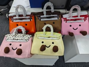 Bolso de Hombro Cruzado de Diseño de Dibujos Animados para Mujer, Novedad 2026, Elegante y Moderno, Tipo Cubo, Ideal para Compras - Product Image 2