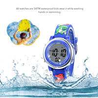 Beliebtes Design Wasserdichte Chronograph-Sportuhr für Kinder 3BAR Wasserdichtigkeit Alarm Digitalanzeige Cartoon-Plastikarmband