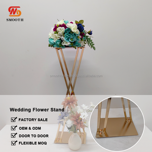 ชั้นโชว์ดอกไม้ทำจากสแตนเลสหรูหราขาตั้งกลางโต๊ะสีทองเรียบปรับแต่งได้สำหรับงานแต่งงานและของตกแต่งงาน - Product Image 2