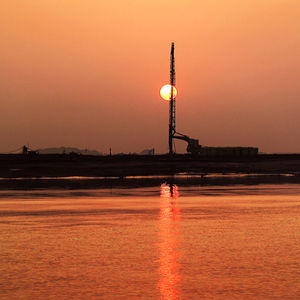 Vente flash : poinçonneuse hydraulique à haut rendement et à prix avantageux pour les projets de pieux - Product Image 2